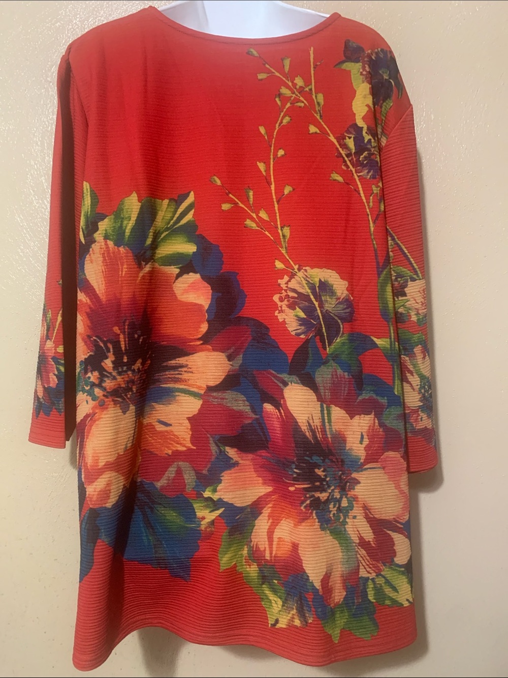 Serengeti 3X Red  Floral Print Tunic Top - Picture 4 of 5